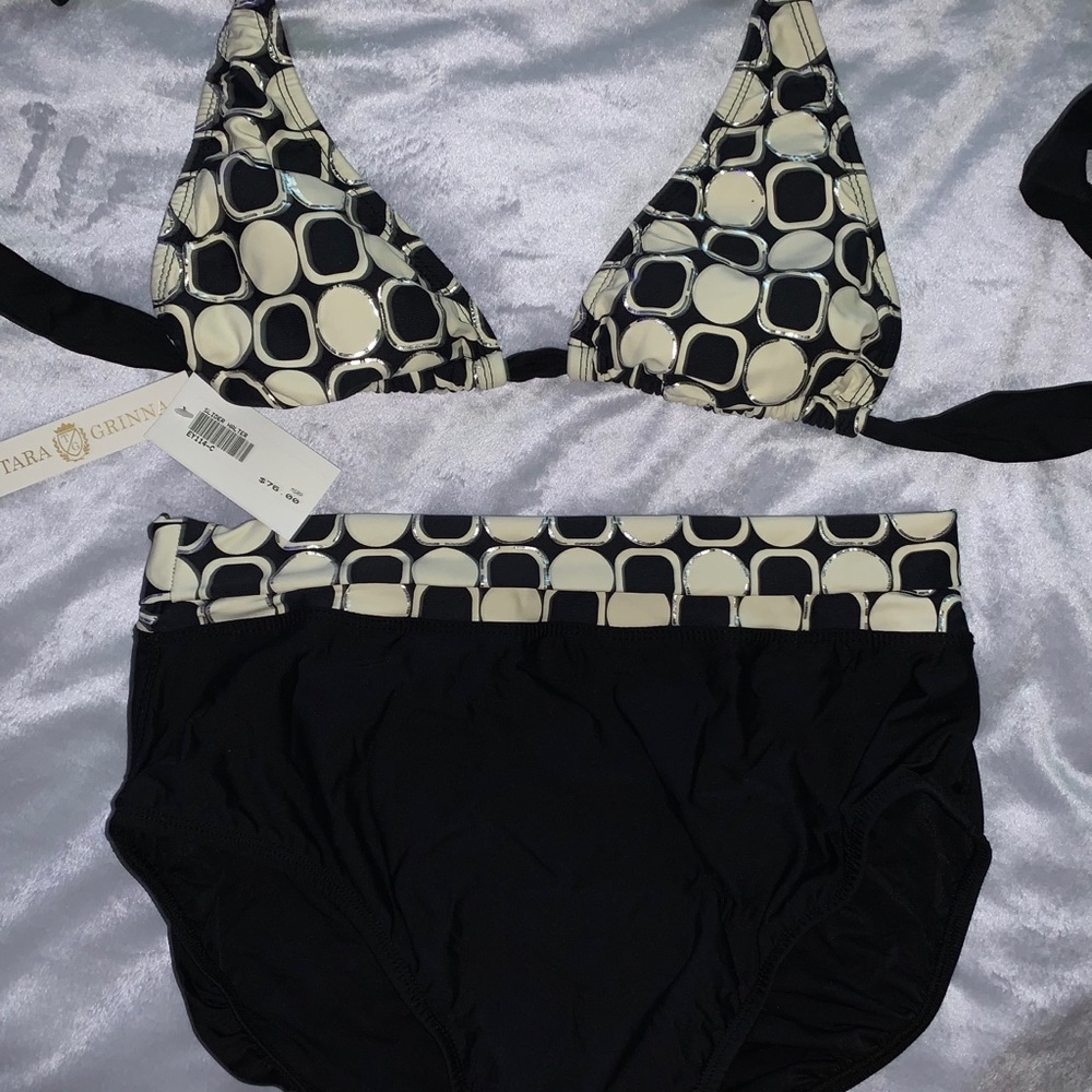 Tara Grinna Bikini